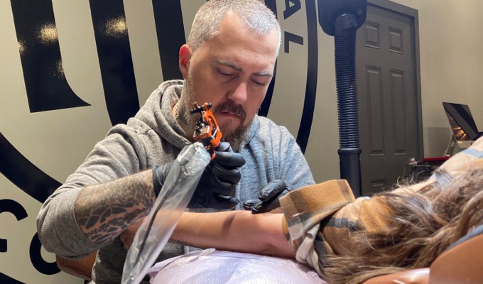 H&H Las Vegas tattoo artist Josh Stono