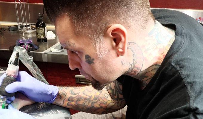 H&H Las Vegas tattoo artist Ron Gilmore